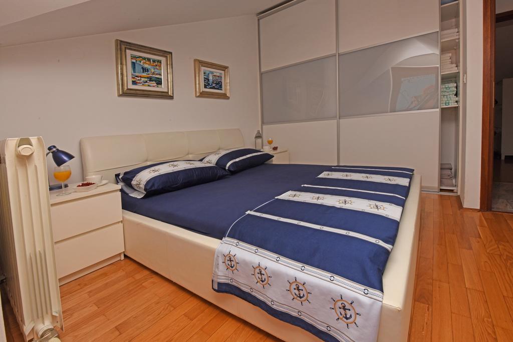 Apartment House Senna Пореч Екстер'єр фото